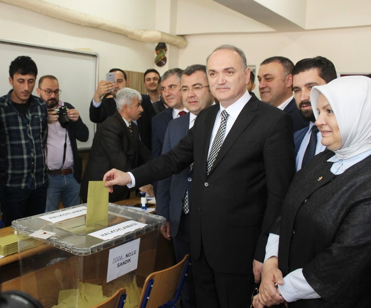 Bilim, Sanayi ve Teknoloji Bakanı Özlü Oyunu Kullandı