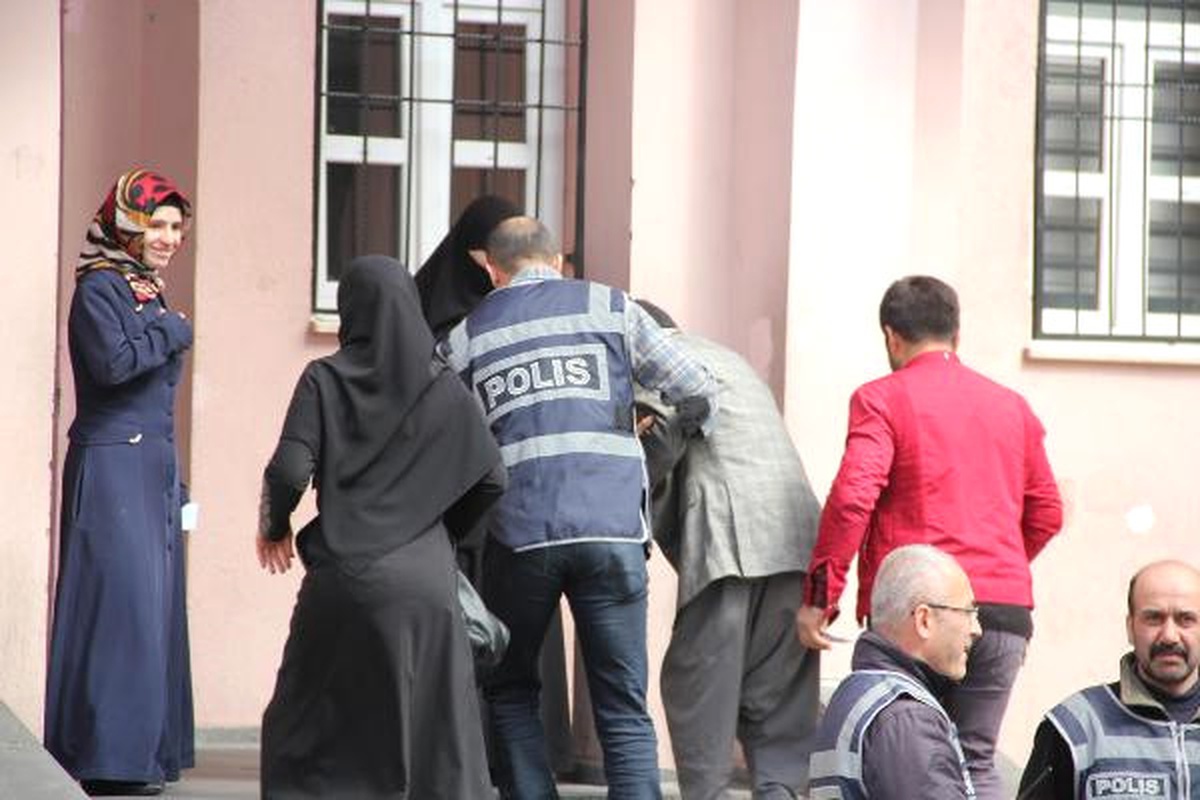 Bingöl ve Mardin\'de Referanduma Büyük İlgi