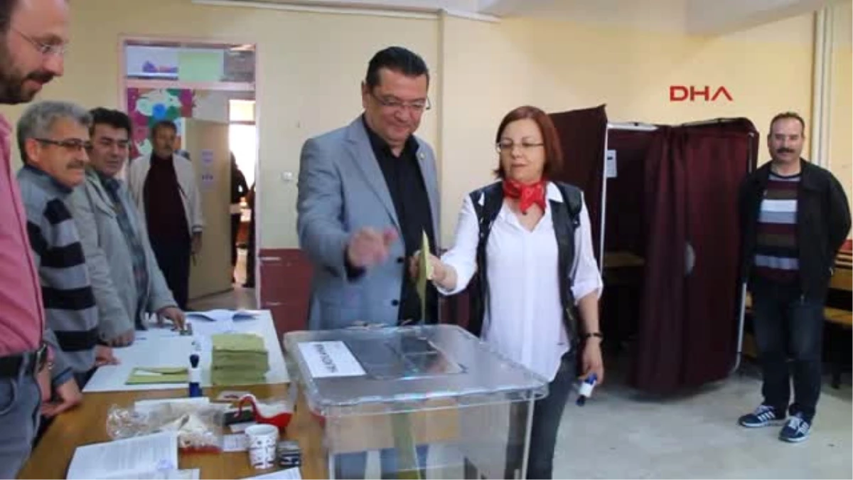 Burdur\'da Vekiller ve Başkan Oy Kullandı