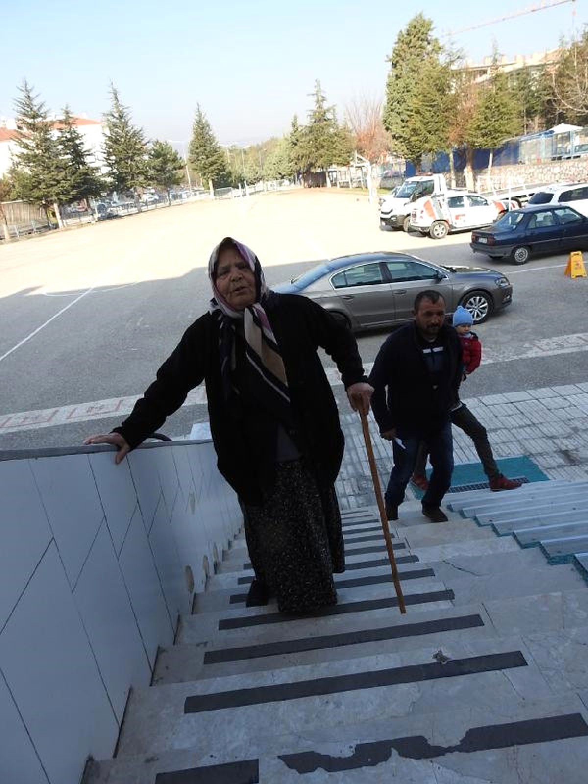 Çorum\'da Seçmenler Sandık Başlarında Uzun Kuyruklar Oluşturdu
