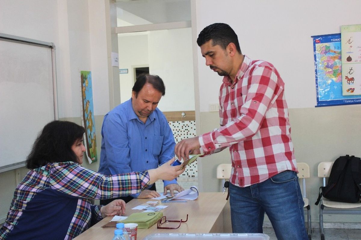 Denizli\'de 734 Bin 996 Seçmen Sandık Başında
