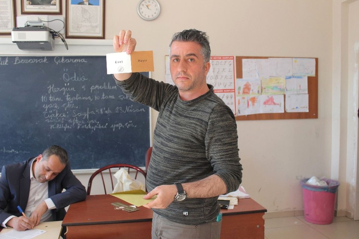 Doğu ve Güneydoğu\'da Sandıklar Açılmaya Başlandı