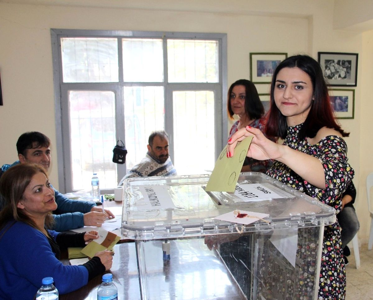 Ermeni Asıllı Türk Vatandaşları Sandık Başında