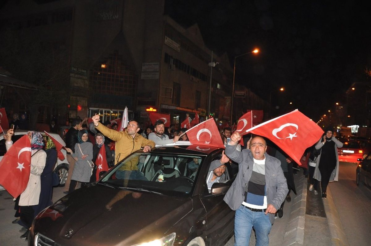 Erzincanlılar Sevinç Kutlamalarına Başladı