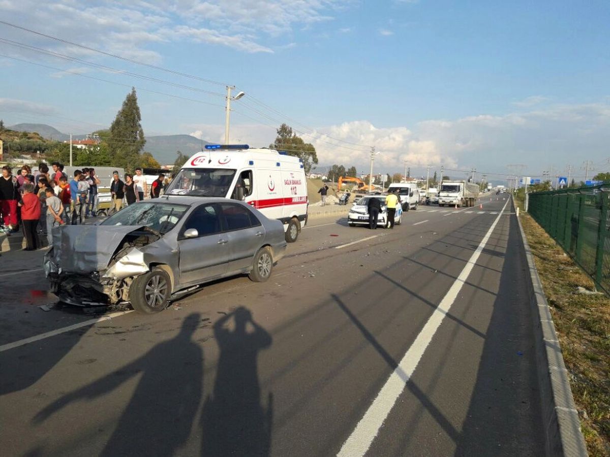 Fethiye\'de Trafik Kazası: 1 Ölü, 2 Yaralı