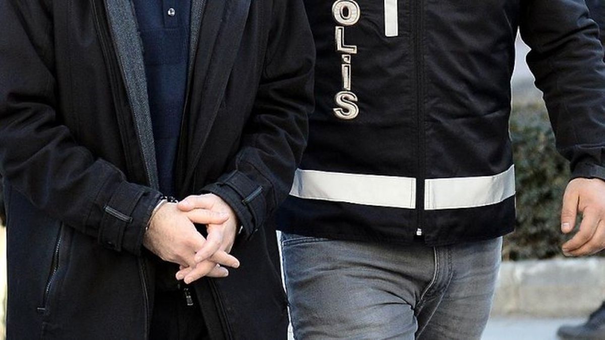 Fetö Şüphelisi Sandık Başında Yakalandı