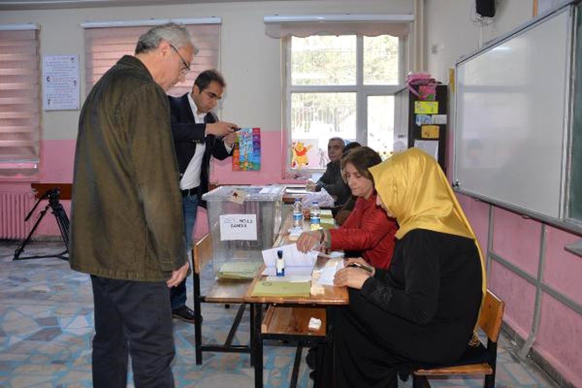 Güneydoğu\'da Seçmen Sandığa Gidiyor