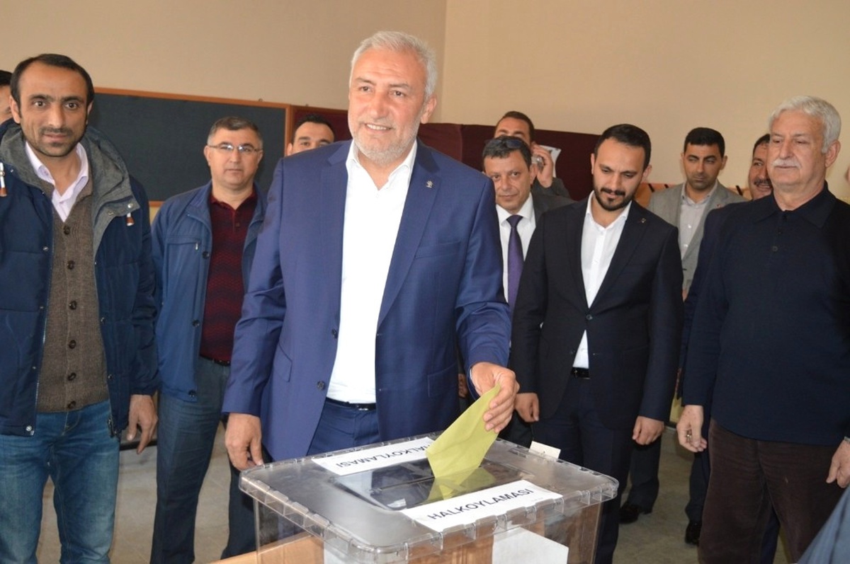 Hakan Kahtalı, Oyunu Türkiyem Ortaokulunda Kullandı