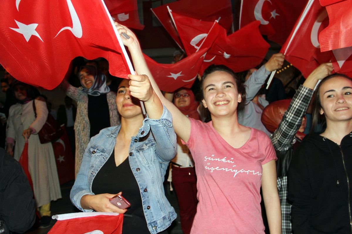 Istanbul\'da \'Evet\' Coşkusu