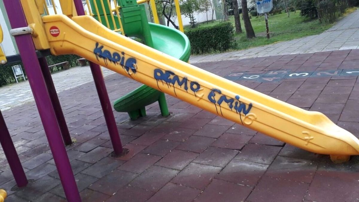 İzmit\'te Parklara Zarar Veriliyor
