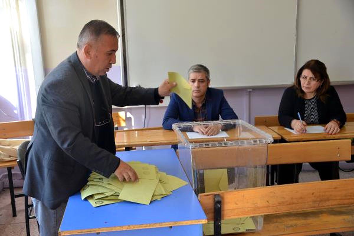 Kahramanmaraş\'ta Oyların Sayımına Başlandı