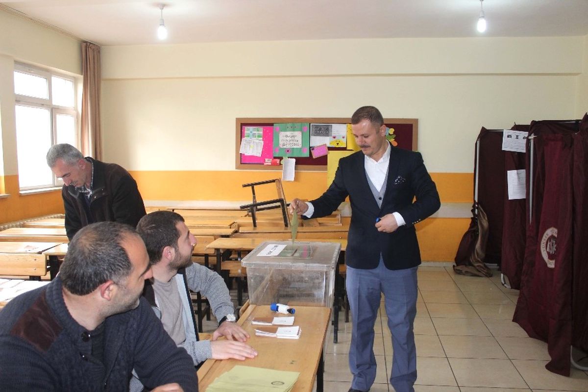 Muş\'ta Oy Verme İşlemi Başladı