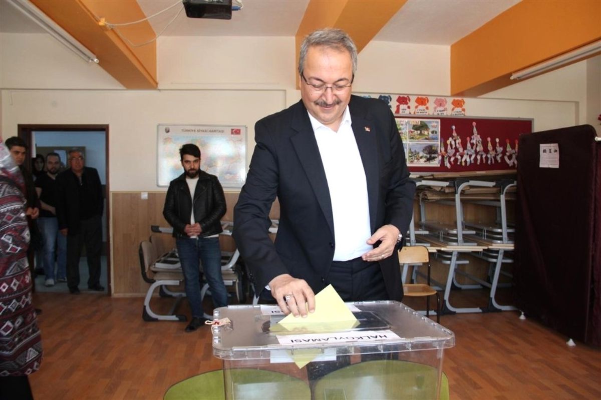 Nevşehir Belediye Başkanı Ünver, Oyunu Kullandı