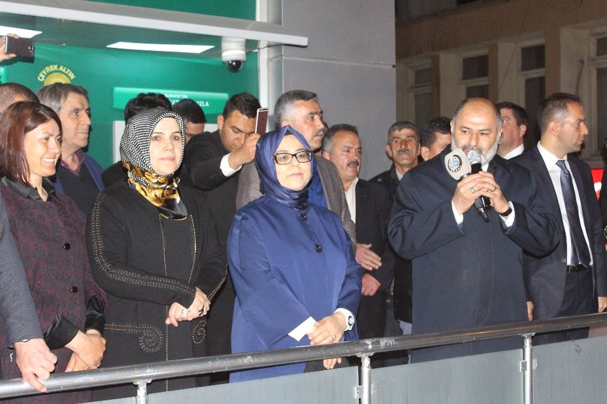 Niğde\'de Referandum Kutlamaları