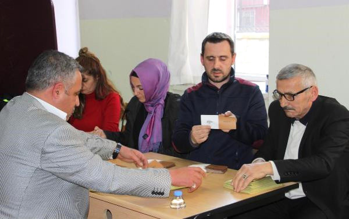 Ordu\'da Oy Verme İşlemi Başladı (2)