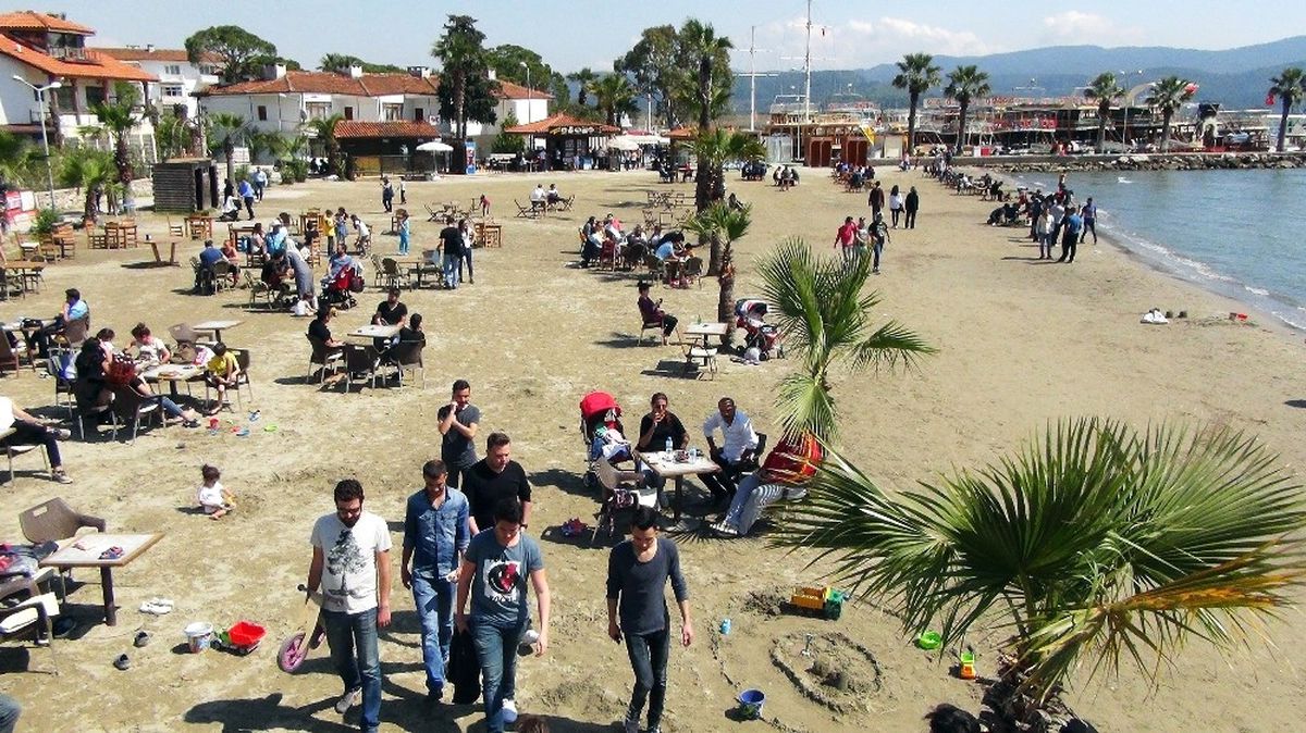 Oyunu Kullanan Sahile Koştu