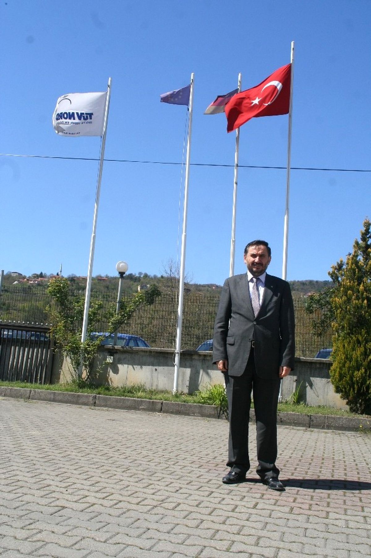 Rekortmen İş Adamından \'Yatırımcıya Köstek\' Sitemi