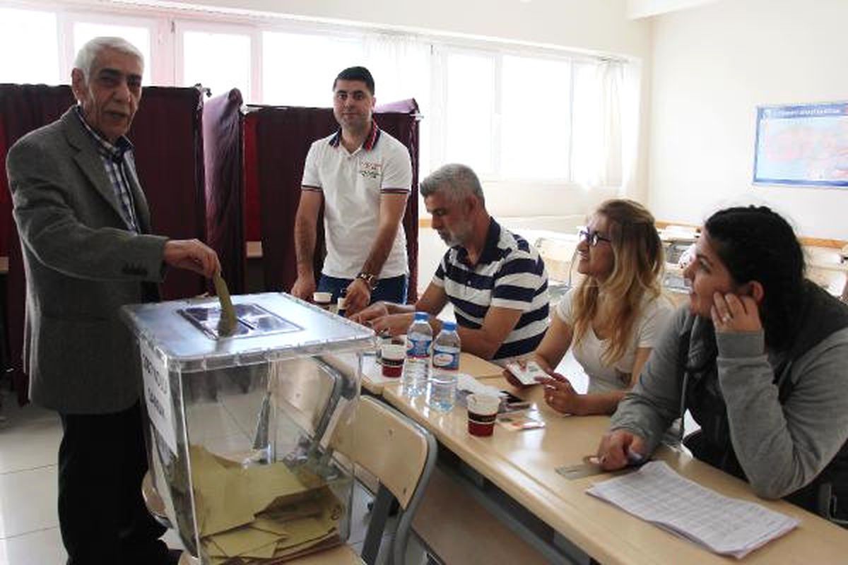 Sakarya\'da Seçmenler Sandık Başına Gitti