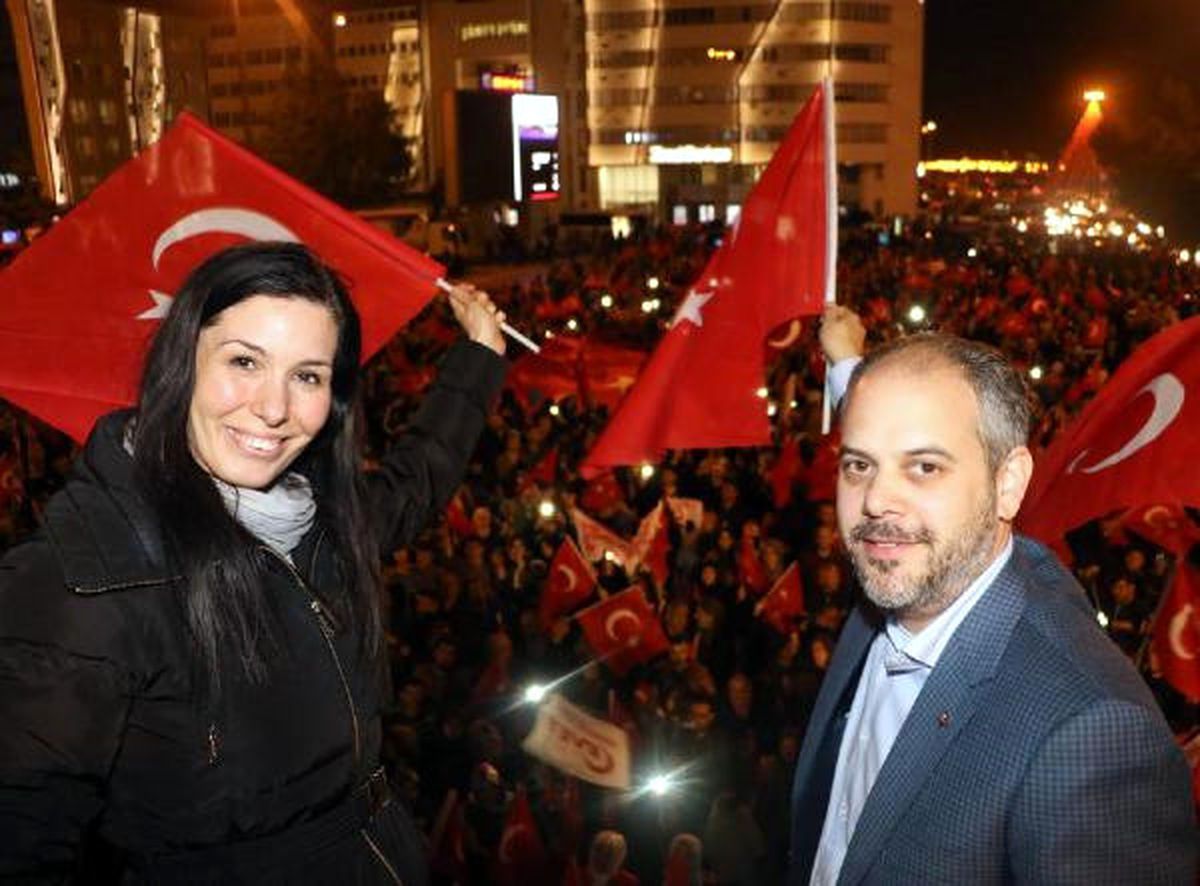Samsun\'da Coşkulu Referandum Kutlaması