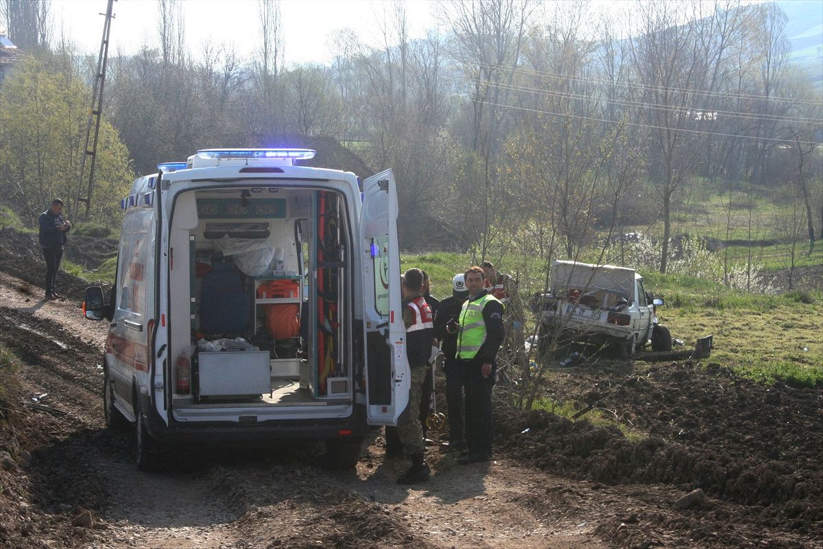 Samsun\'da Otomobil Devrildi: 1 Ölü, 1 Yaralı
