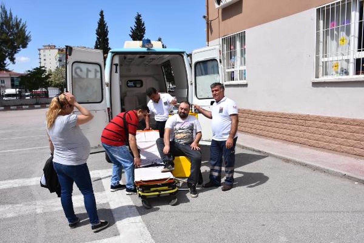 Sandığa Sedyeyle Taşındılar