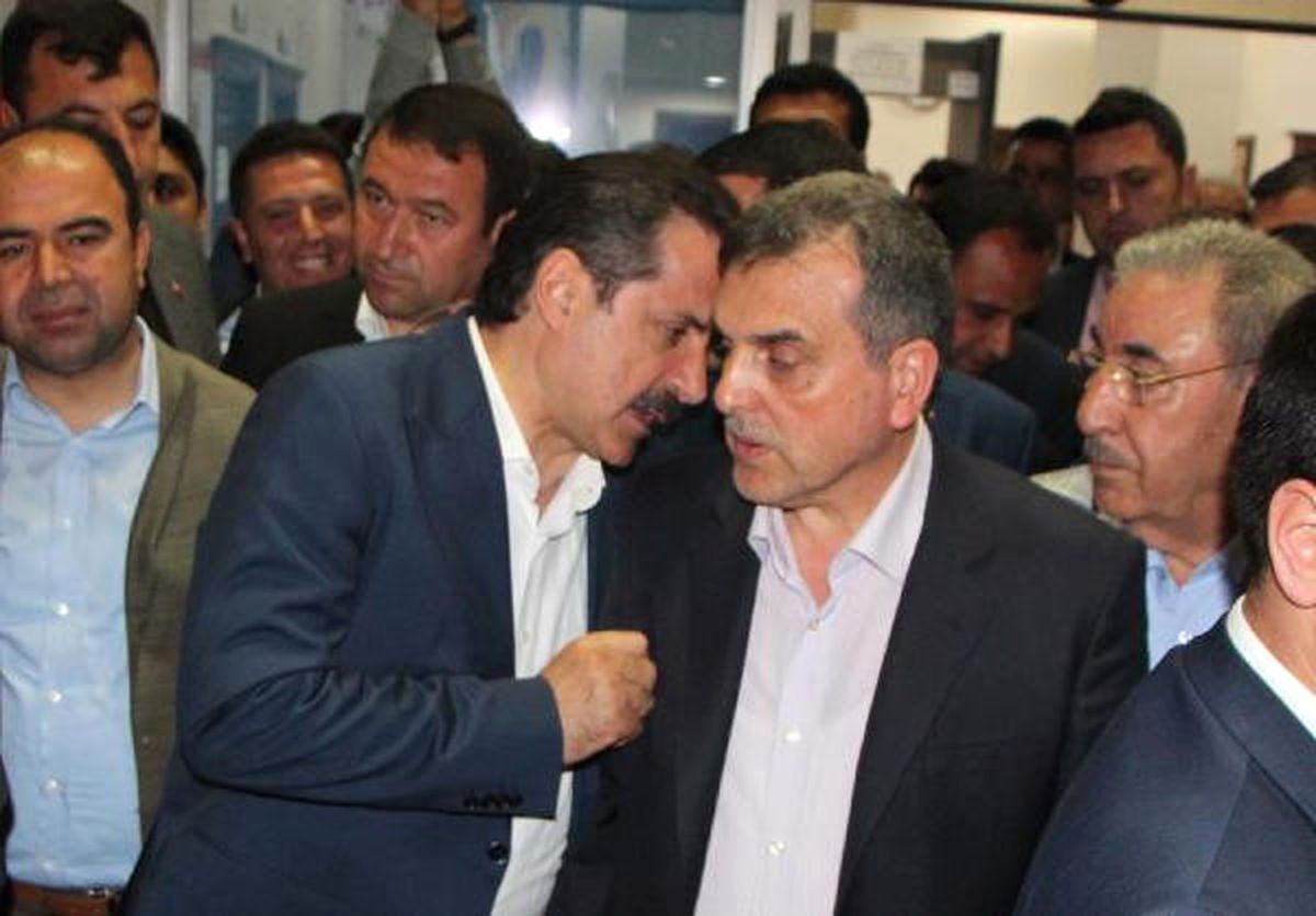 Şanlıurfa\'da Bakan Çelik ve Ak Partililerden Kutlama