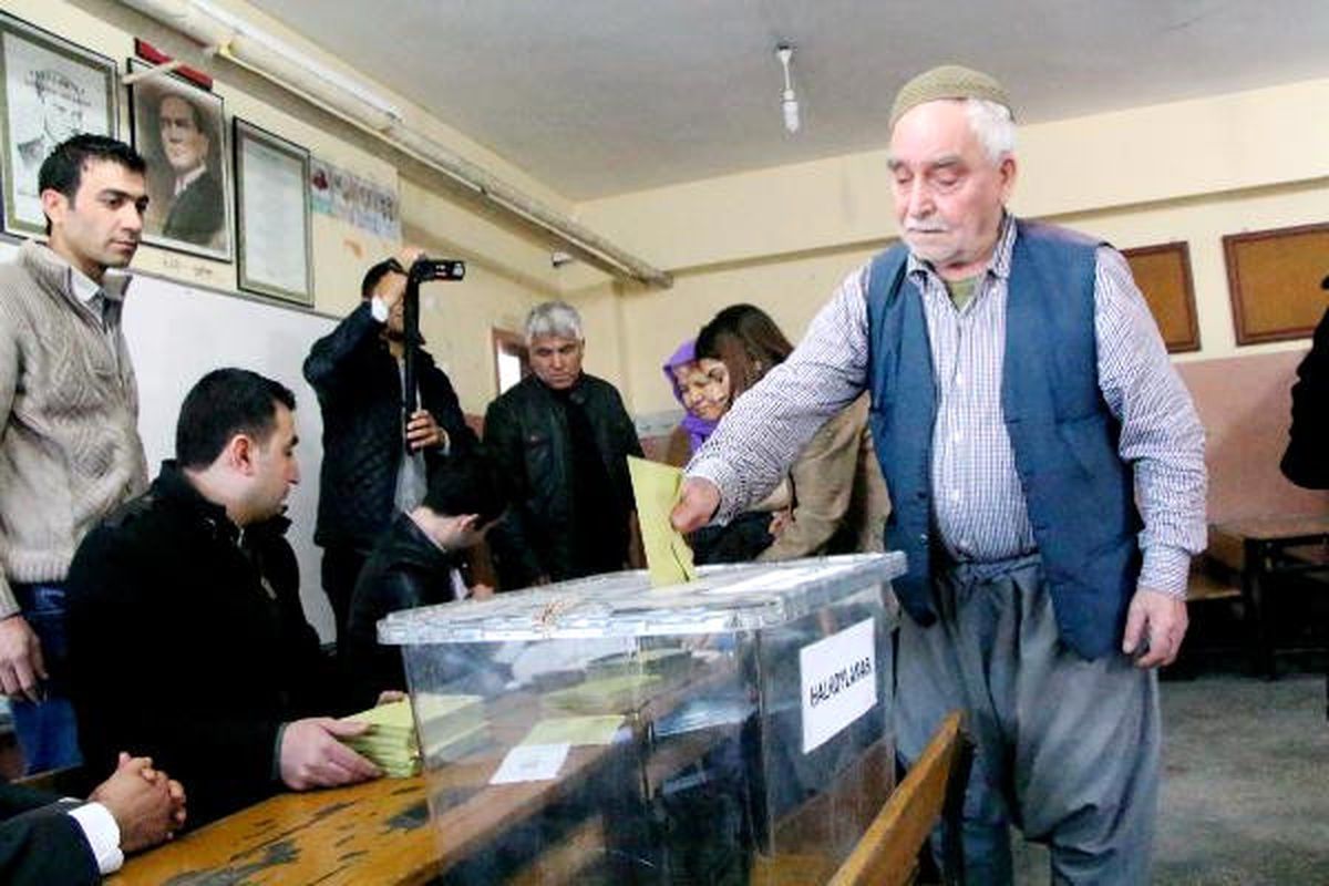 Şanlıurfa\'da Oy Verme İşlemleri Başladı