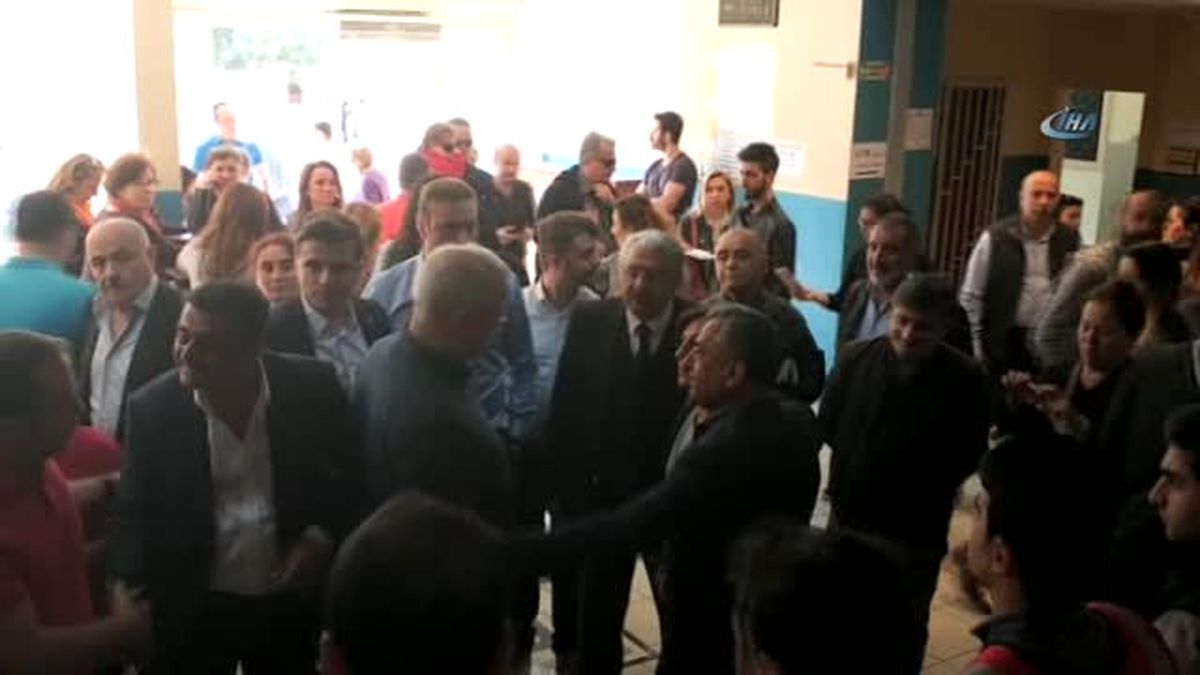 Şişli Belediye Başkanı Hayri İnönü İlçedeki Okulları Gezdi