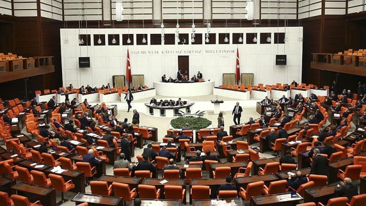 TBMM\'de Mesai Yeniden Başlıyor