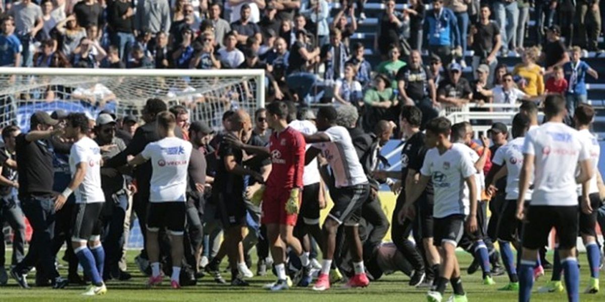 Lyonlu Futbolculara Saldırı Şoku