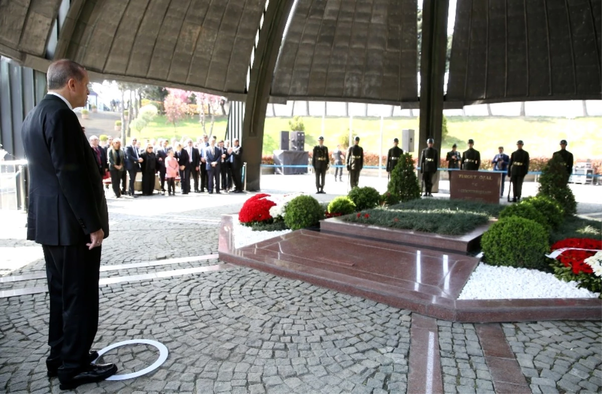 Cumhurbaşkanı Erdoğan, Turgut Özal\'ı Anma Törenine Katıldı