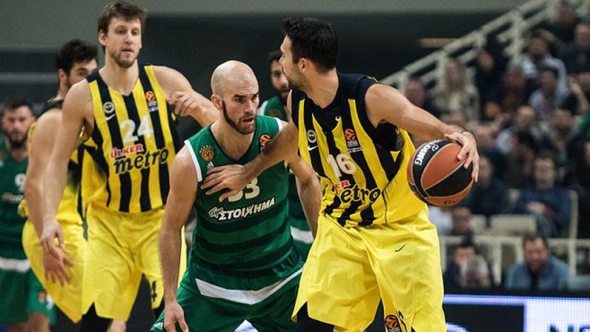 Fenerbahçe, Play-off Serisine Yunanistan\'da Başlıyor