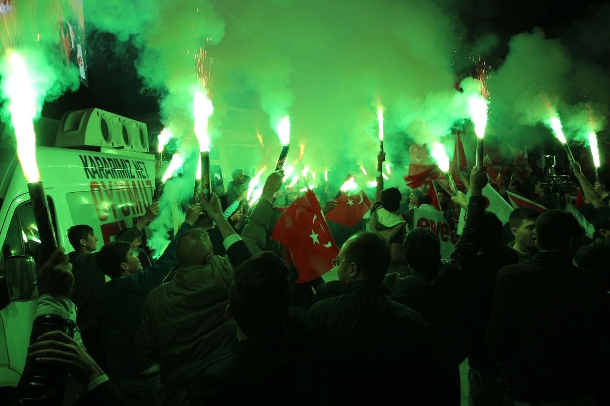 Konya\'da \'Evet\' Sevinci
