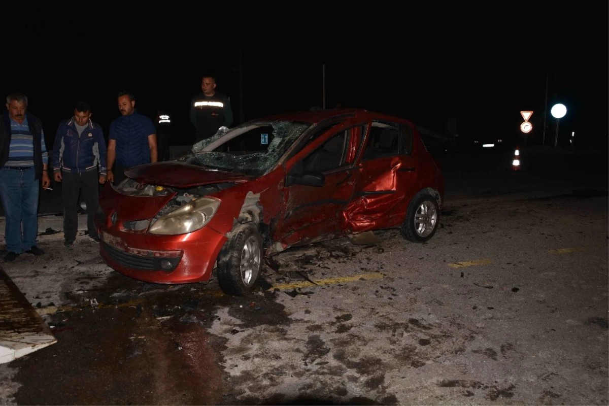 Ortaca\'da Trafik Kazası; 3 Yaralı
