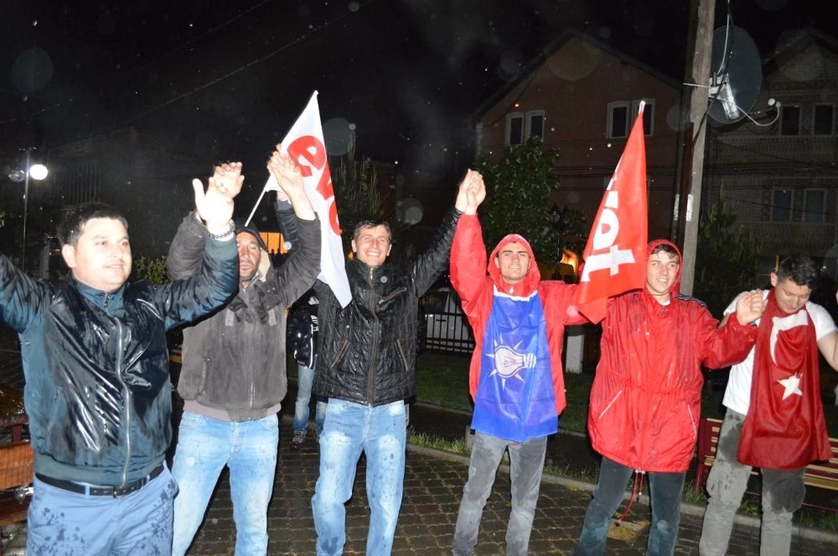 Referandum Sonuçları KKTC\'de Kutlandı