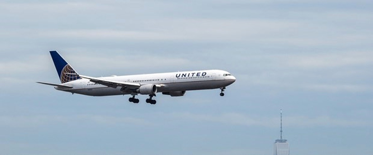 United Airlanes\'ta Bu Kez Bir Çift Uçaktan İndirildi