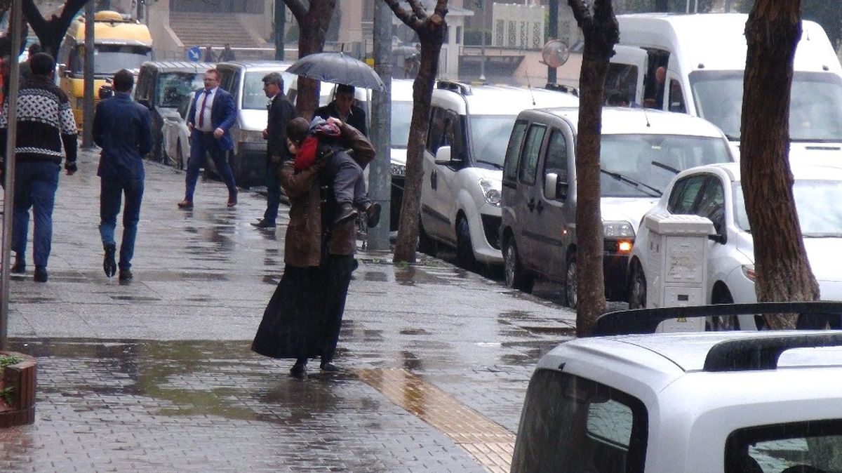 Adıyaman\'da Sağanak ve Dolu