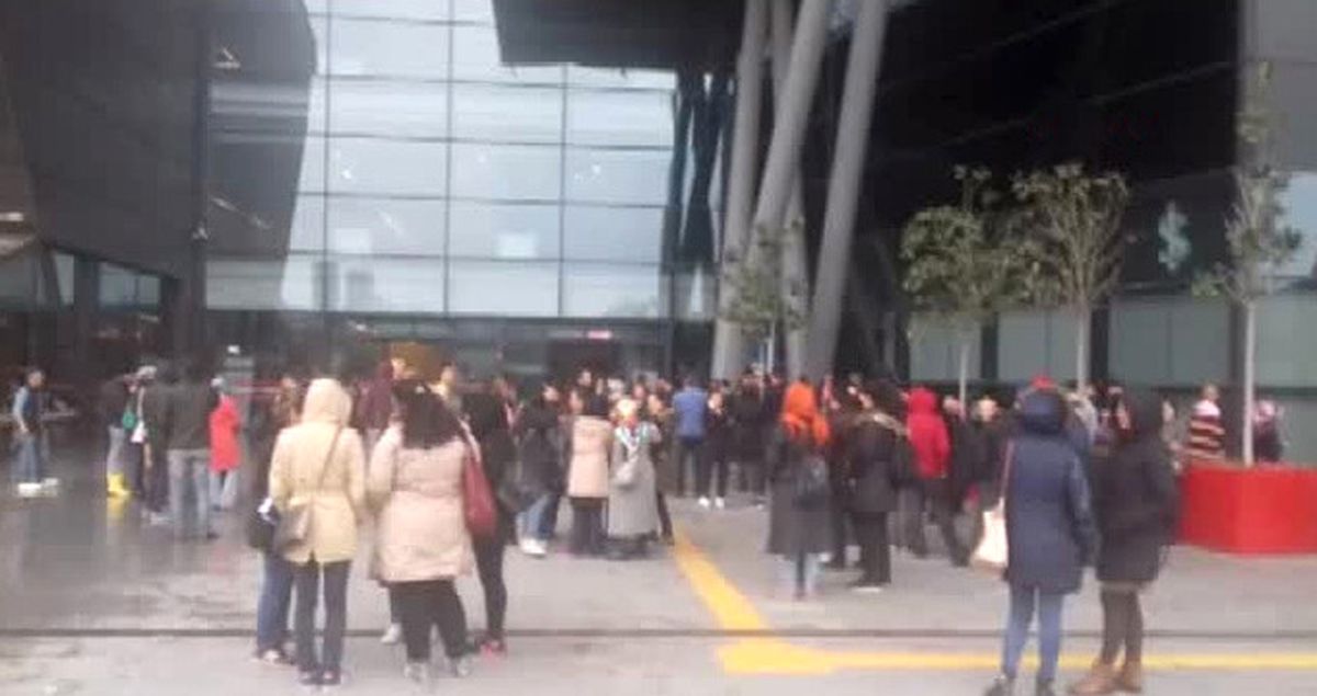 Alışveriş Merkezinde Yangın Paniği