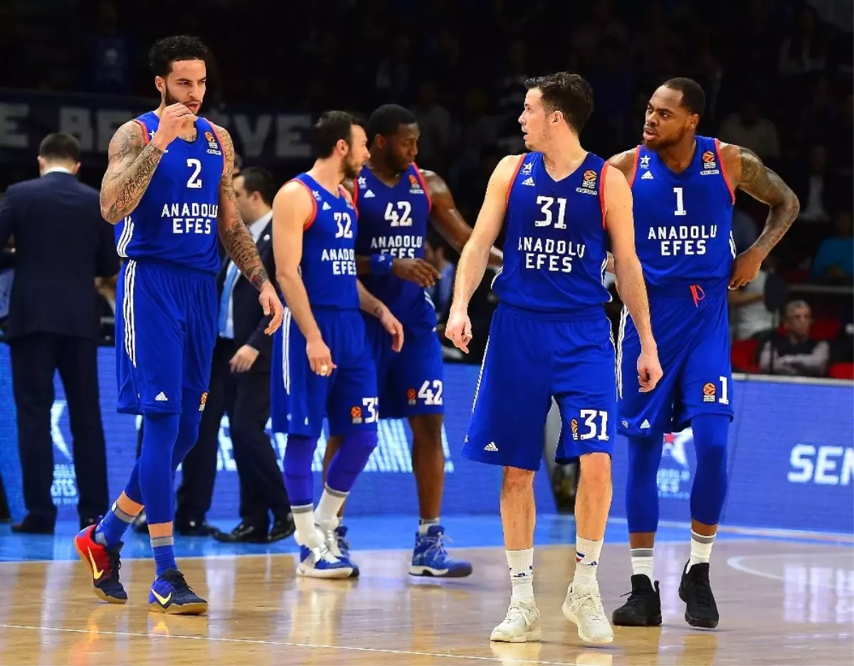 Anadolu Efes, Olympiakos Deplasmanında