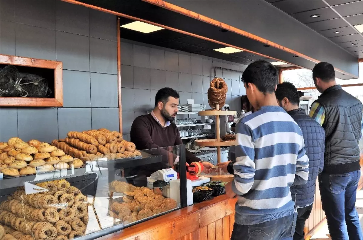 Aşina Simit Sarayı" Hizmete Girdi