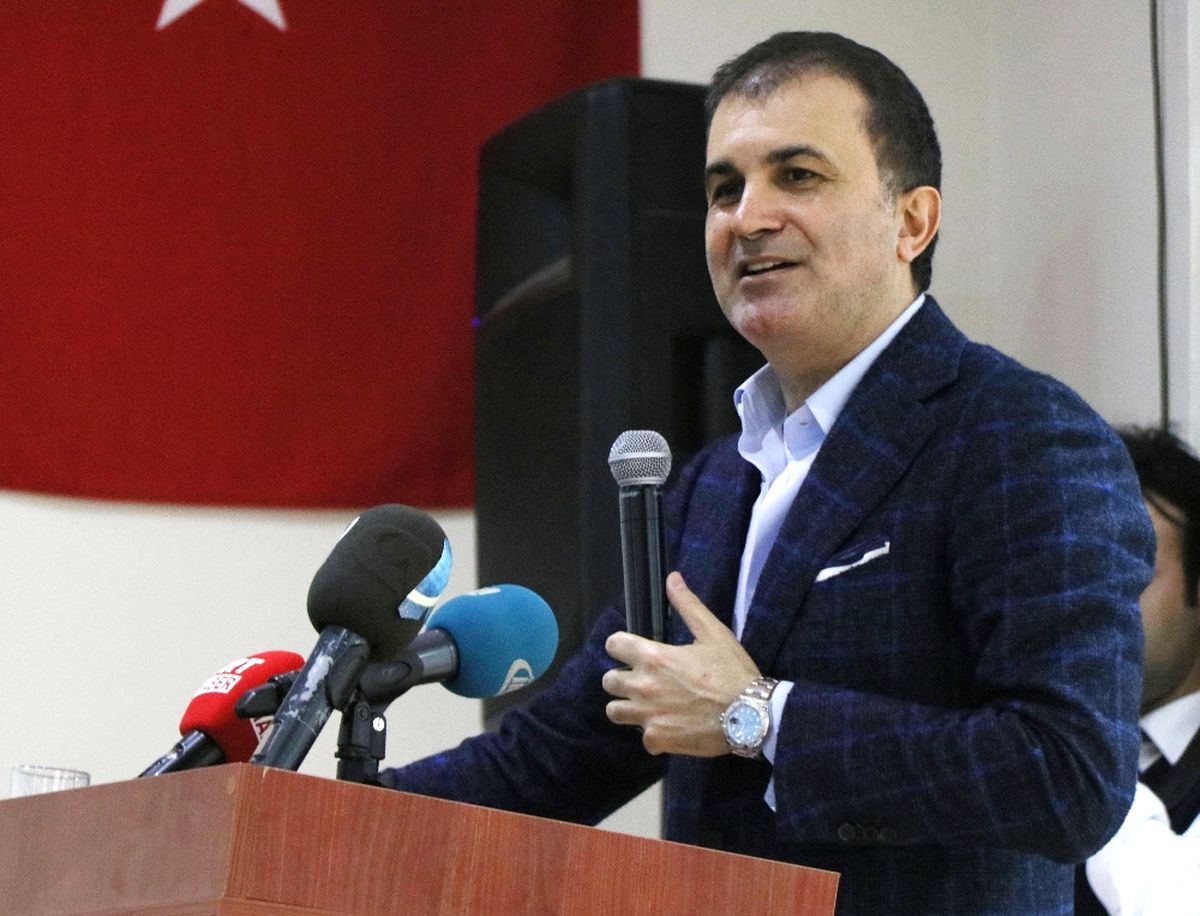 Bakan Çelik: "Siyasi Mülahazalara Girmemesini Agit\'in Saygınlığı Bakımından Öneriyoruz"