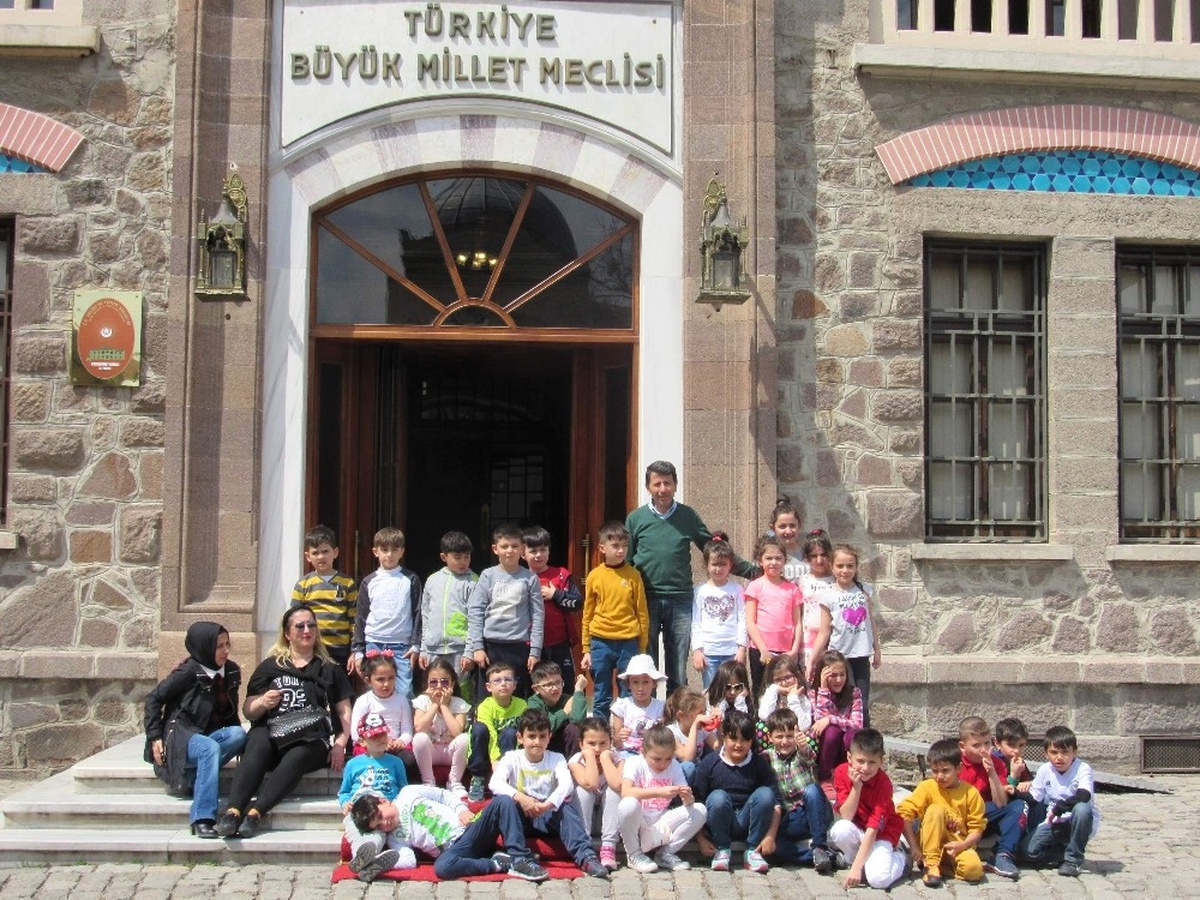 Çözüm Koleji Öğrencileri Anıtkabir\'i Gezdi