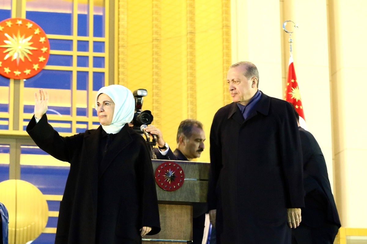 Cumhurbaşkanı Erdoğan Vatandaşa Sırtını Dönmedi