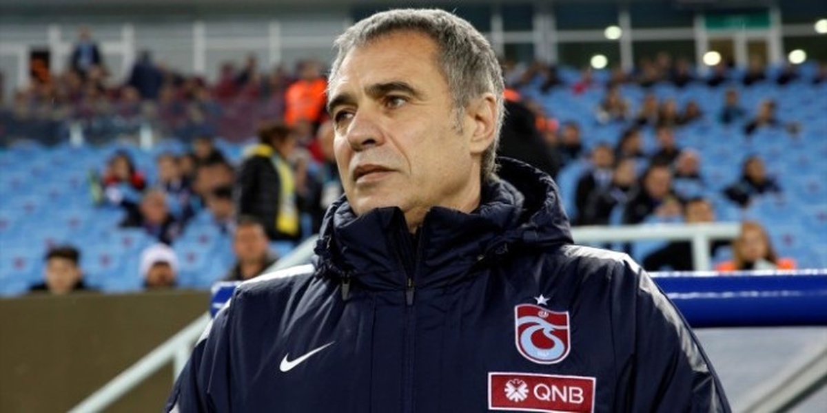 Ersun Yanal Tahtaya Hedefi Yazdı