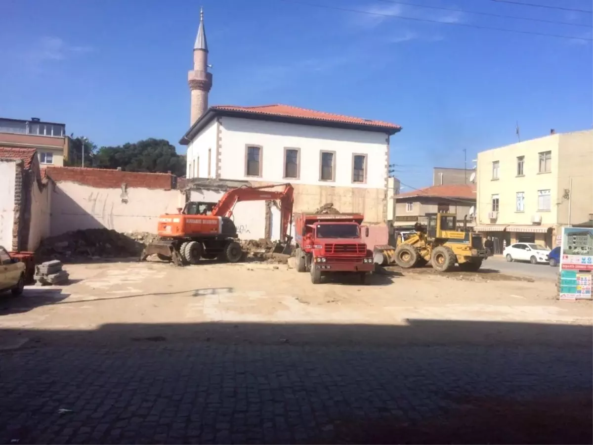 Hanay Cami Eski Güzelliğine Kavuşuyor