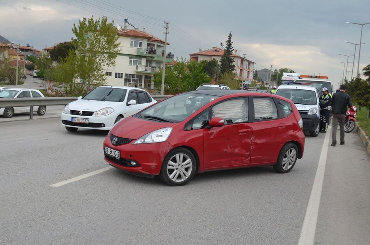 Kula\'da Trafik Kazası: 1 Yaralı