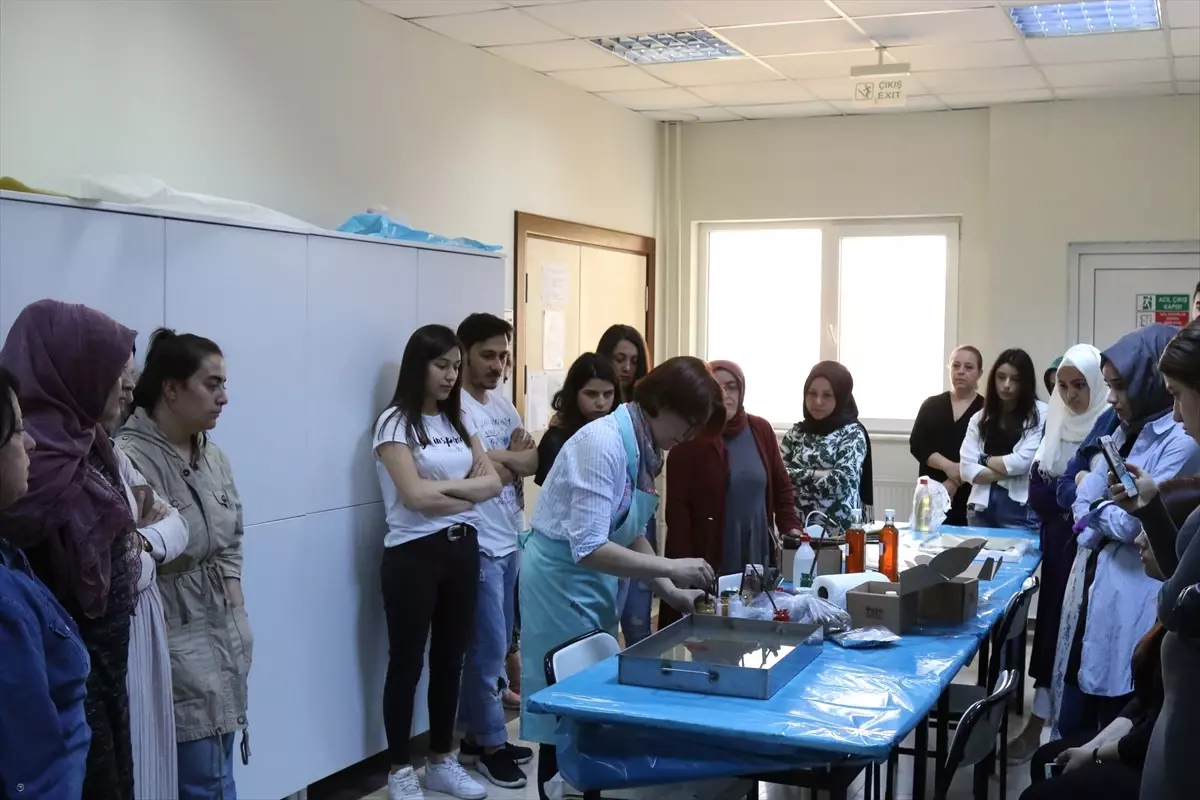 Saü\'de "Ebru Workshop" Etkinliği