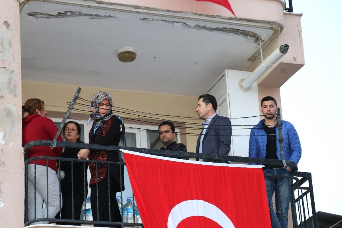 Tunceli\'deki Şehit Ateşi İzmir\'i Yaktı
