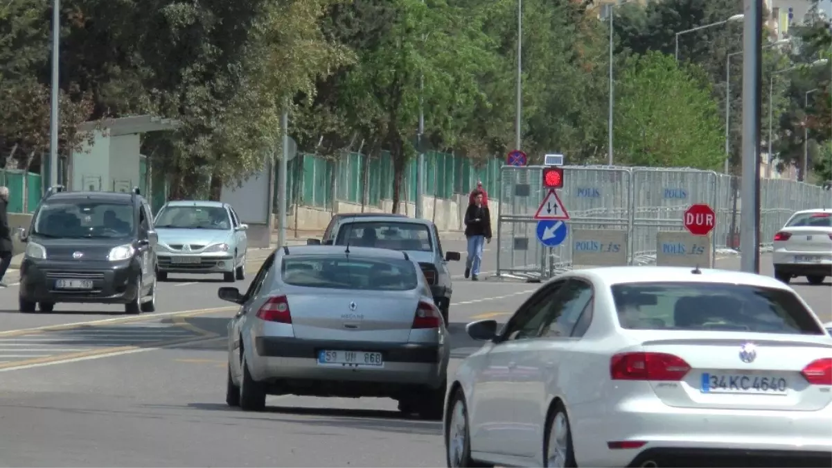 15 Temmuz Gecesi Trafiğe Kapatılan Cadde Açıldı