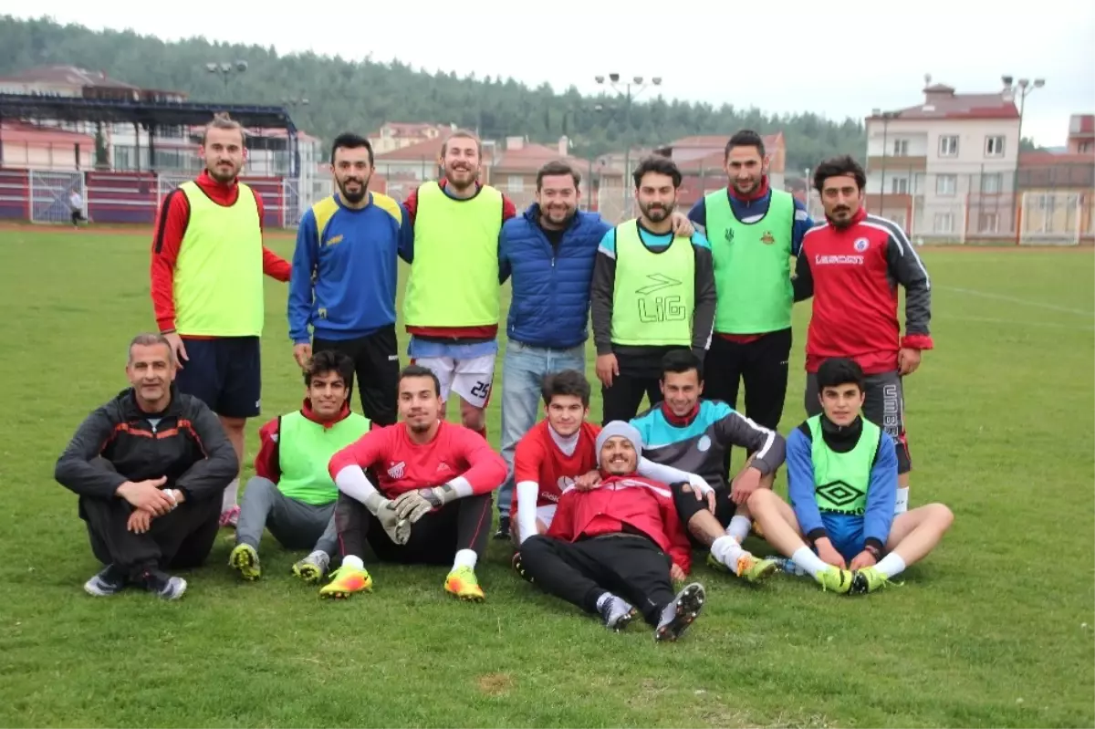 Bilecikspor, Vitraspor Maçının Hazırlıklarını Sürdürüyor